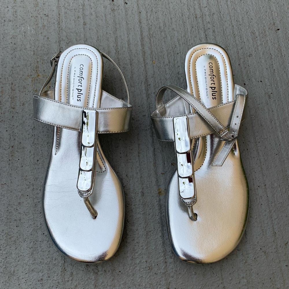 Thong wedge sandals in Silver 8 1/2